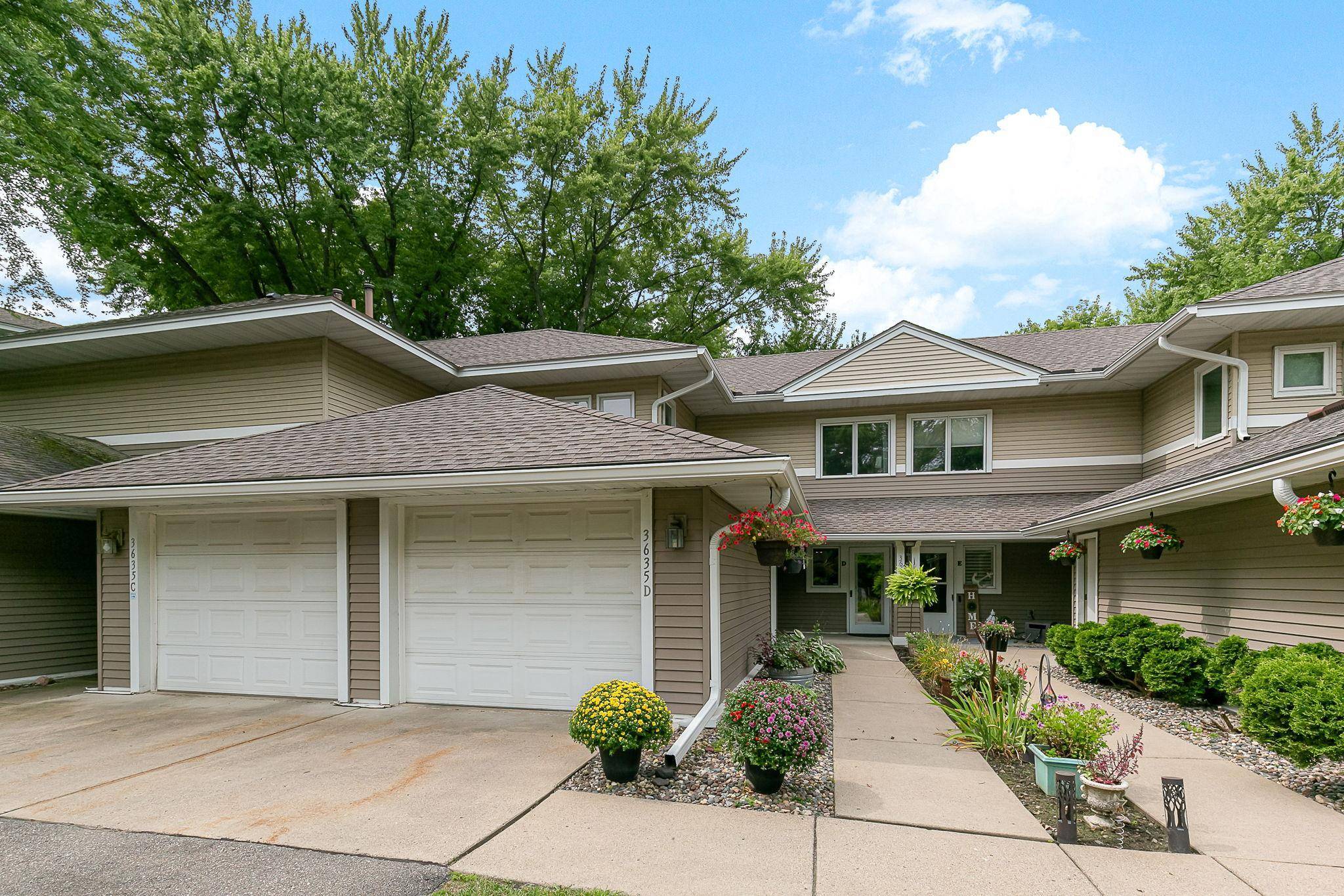 Eagan, MN 55123,3635 Saint Francis WAY #D