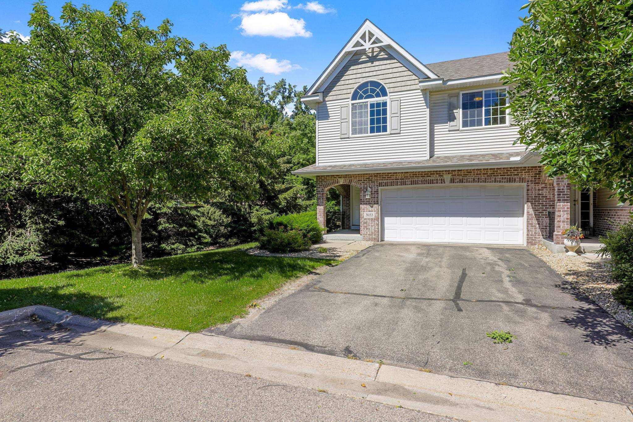 Prior Lake, MN 55372,3933 Raspberry Ridge RD NW