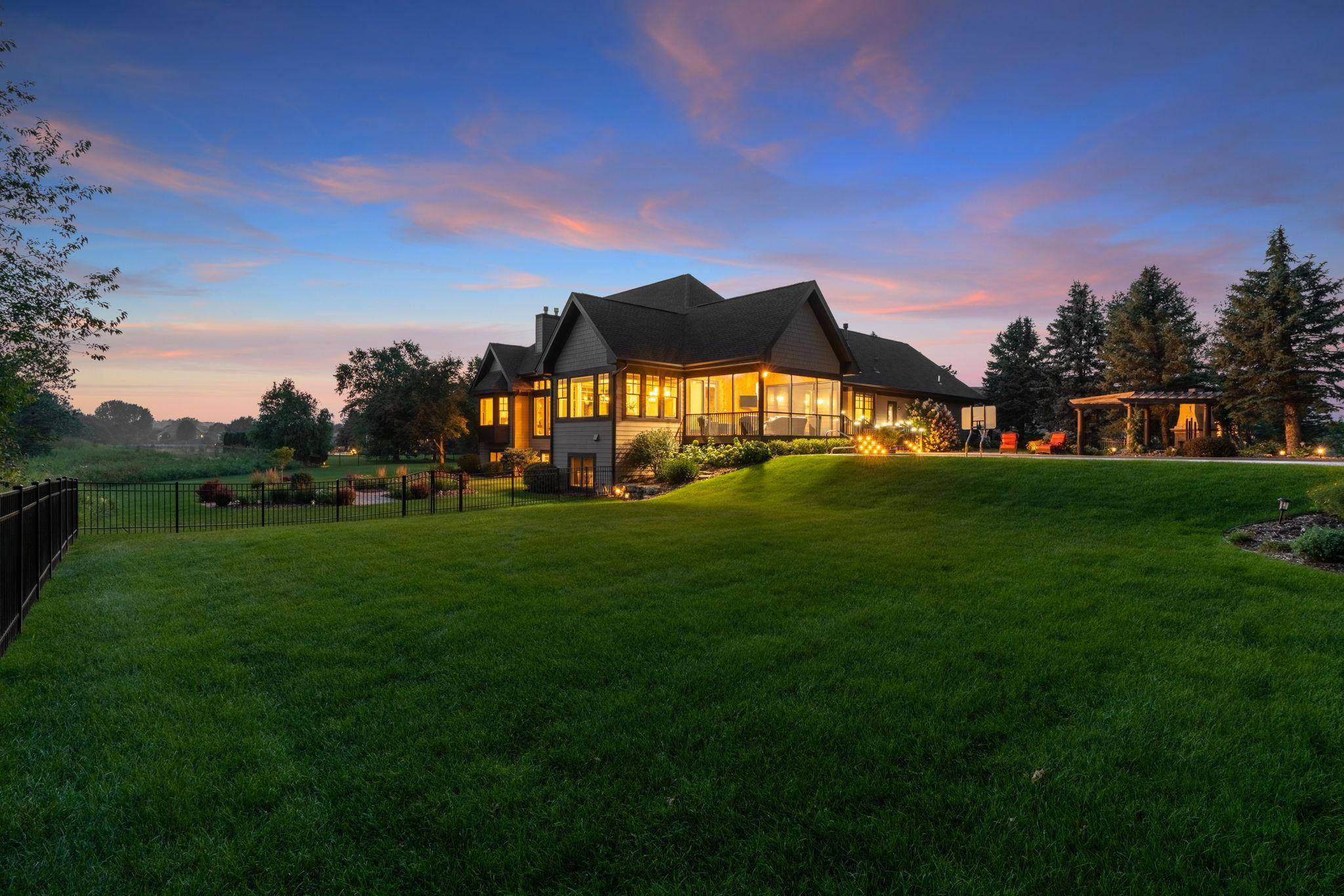 Lake Elmo, MN 55042,2935 Jonquil TRL N