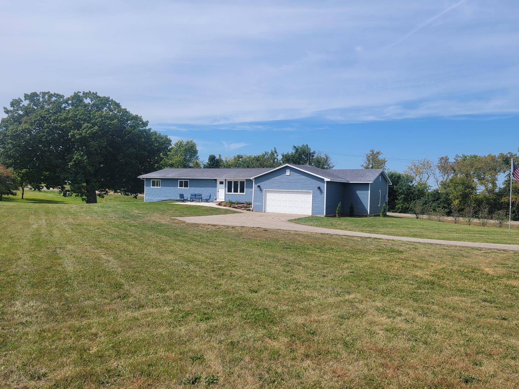 Faribault, MN 55021,1515 Saint Paul RD