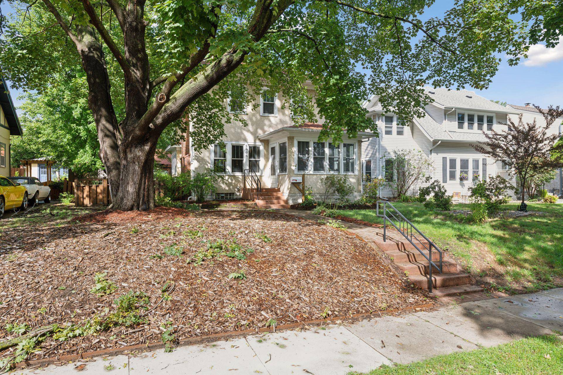 Minneapolis, MN 55419,5606 Blaisdell AVE