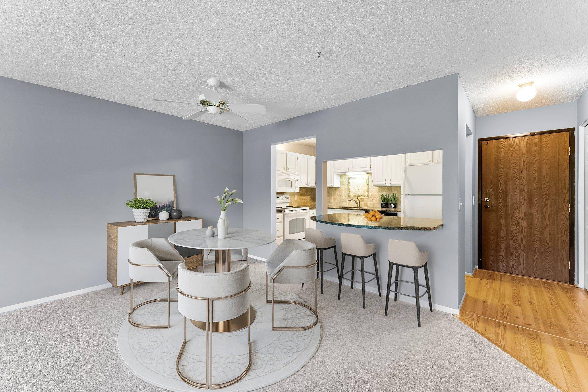 Minnetonka, MN 55305,10451 Greenbrier RD #316