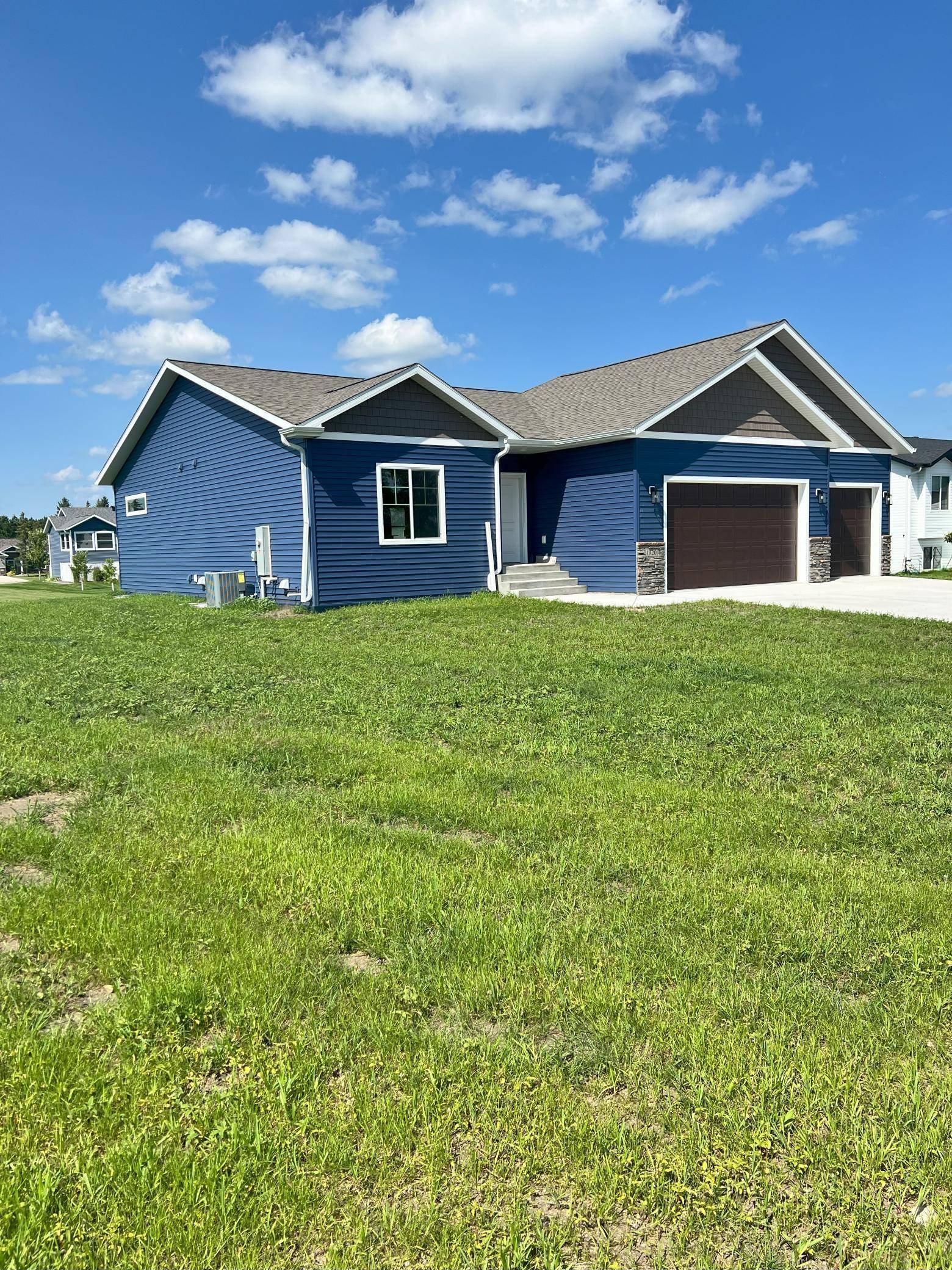 Detroit Lakes, MN 56501,1920 Long Prairie LN