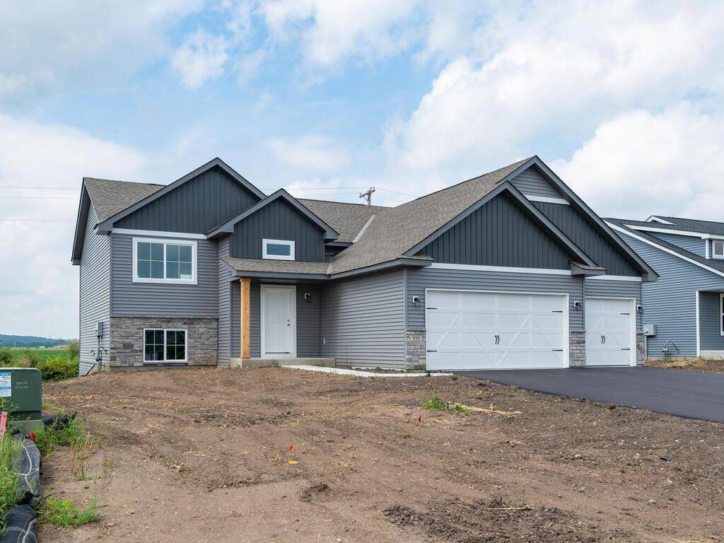 Belle Plaine, MN 56011,950 Prestwick DR