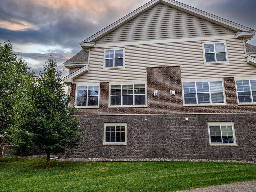 Maple Grove, MN 55369,8083 Larch LN N #158