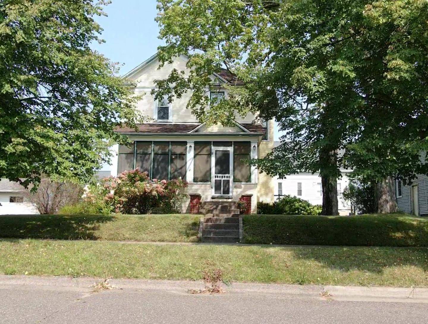 Rice Lake, WI 54868,23 Highland ST