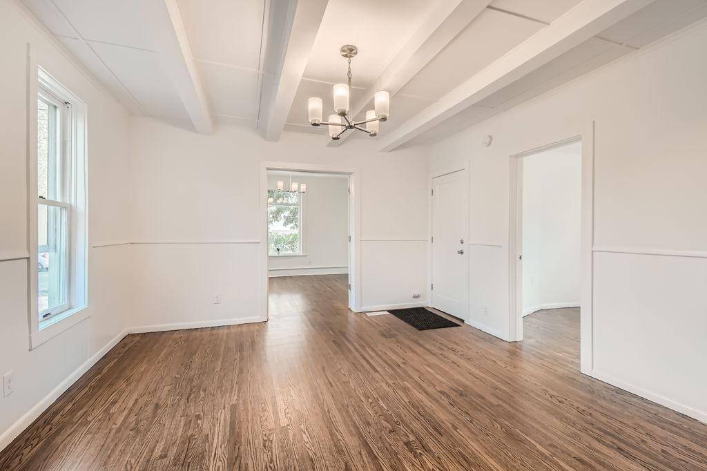 Minneapolis, MN 55413,671 15th AVE NE