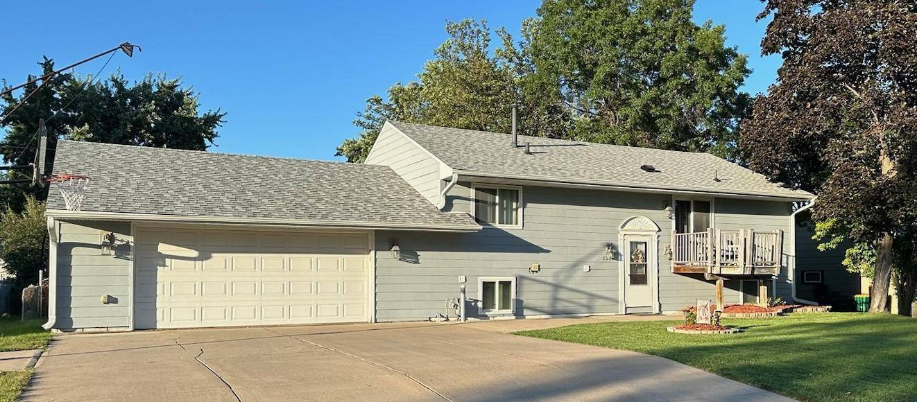 Brooklyn Park, MN 55444,2208 Laramie TRL