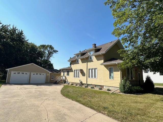 Mountain Lake, MN 56159,1112 6th AVE