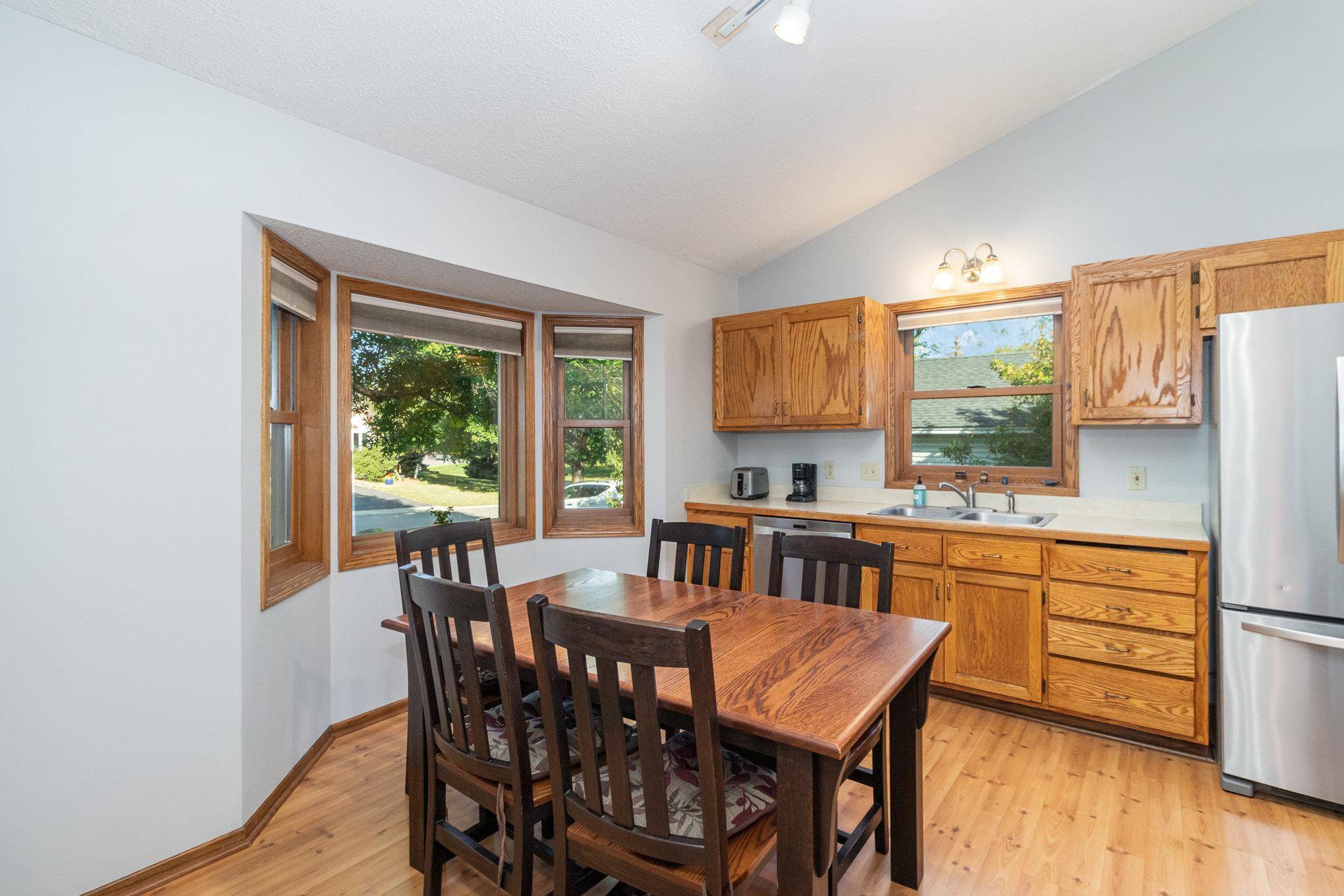 Maple Grove, MN 55369,9042 Sycamore LN N