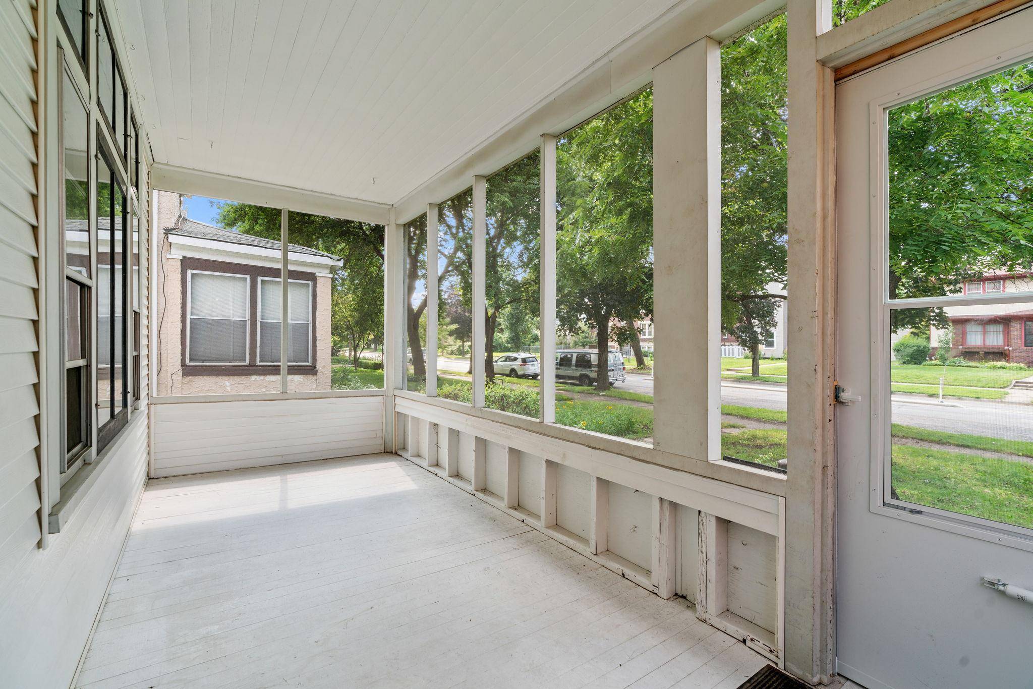 Minneapolis, MN 55408,3215 Blaisdell AVE