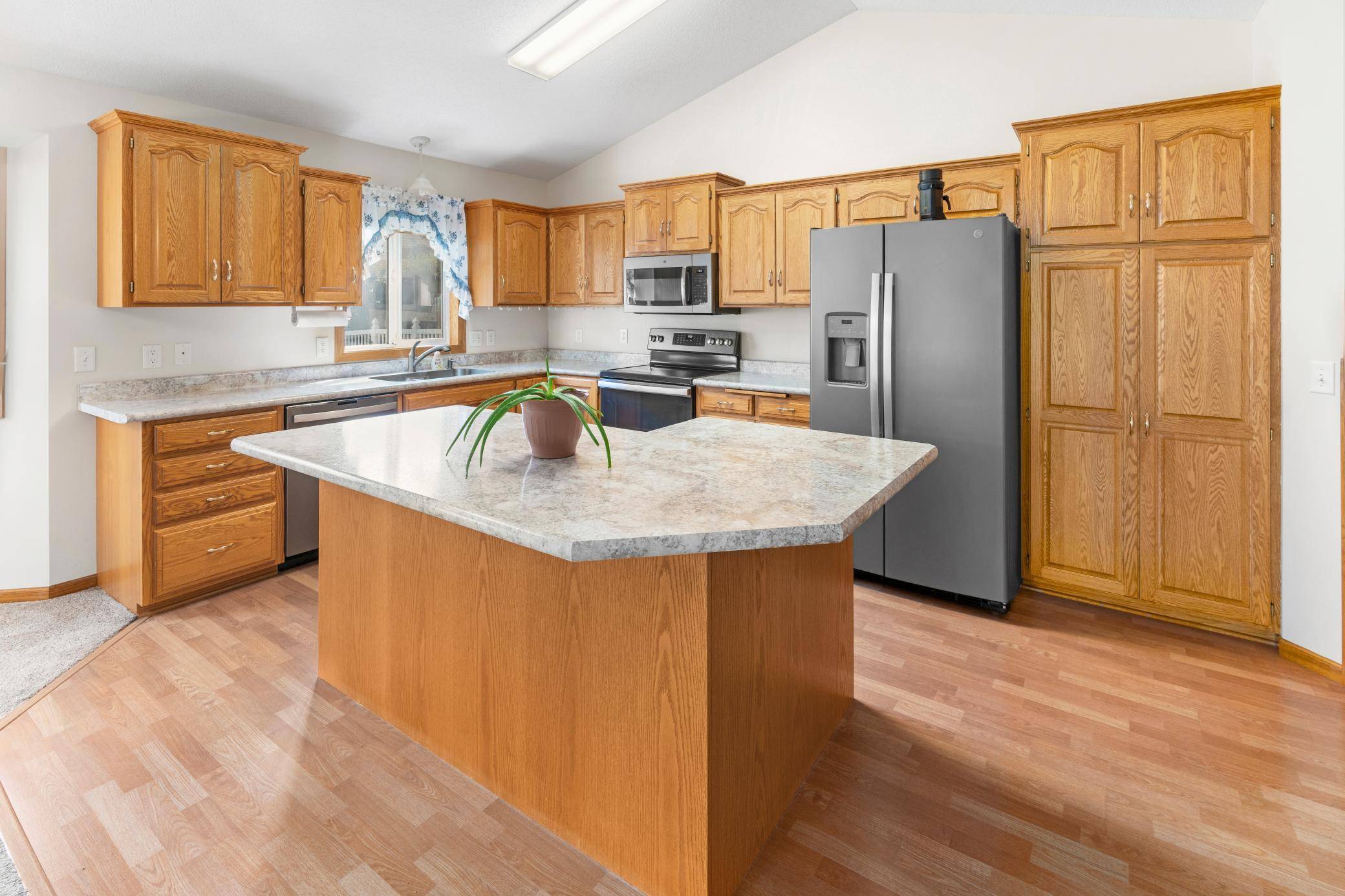 Sauk Rapids, MN 56379,1005 Marcella CT