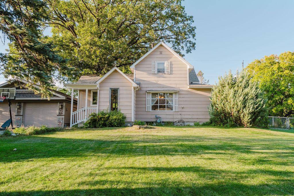 Owatonna, MN 55060,834 17th ST NE