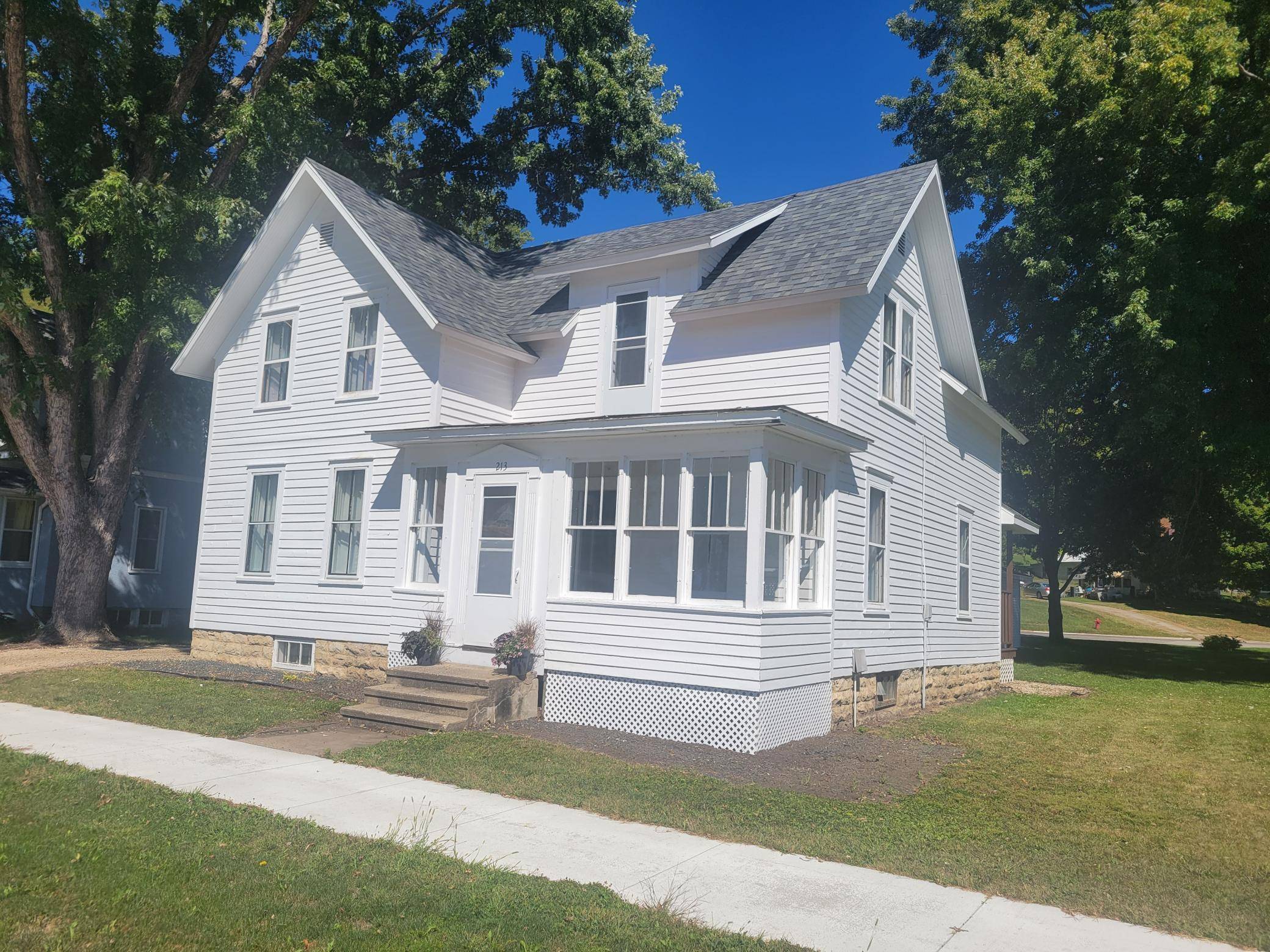 Rushford, MN 55971,213 W Jessie ST