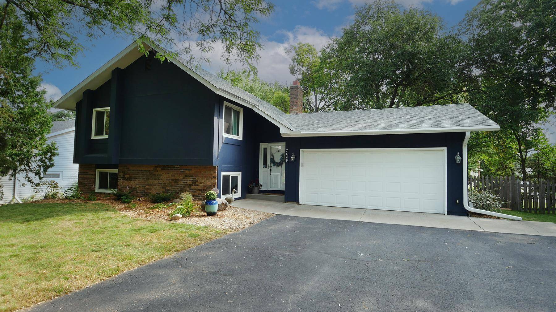 Maple Grove, MN 55311,7640 Berkshire WAY