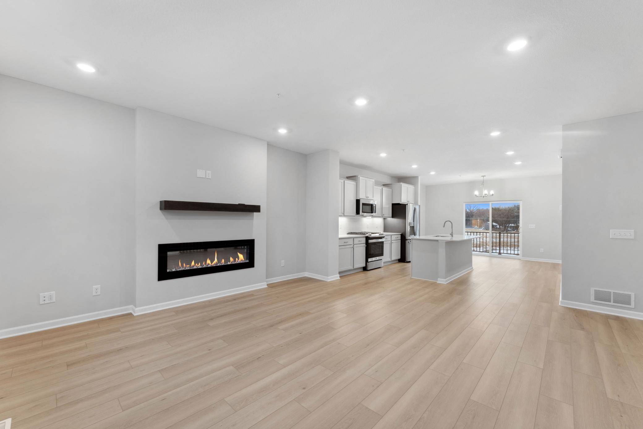 West Saint Paul, MN 55118,1539 Tompkins LN