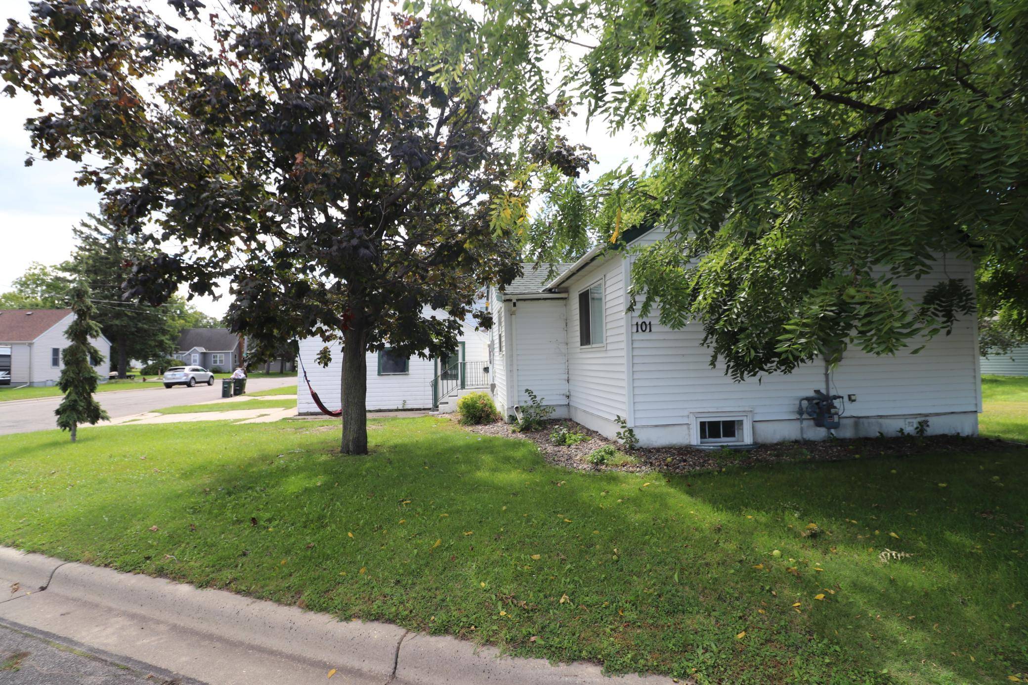 Melrose, MN 56352,101 3rd AVE SE