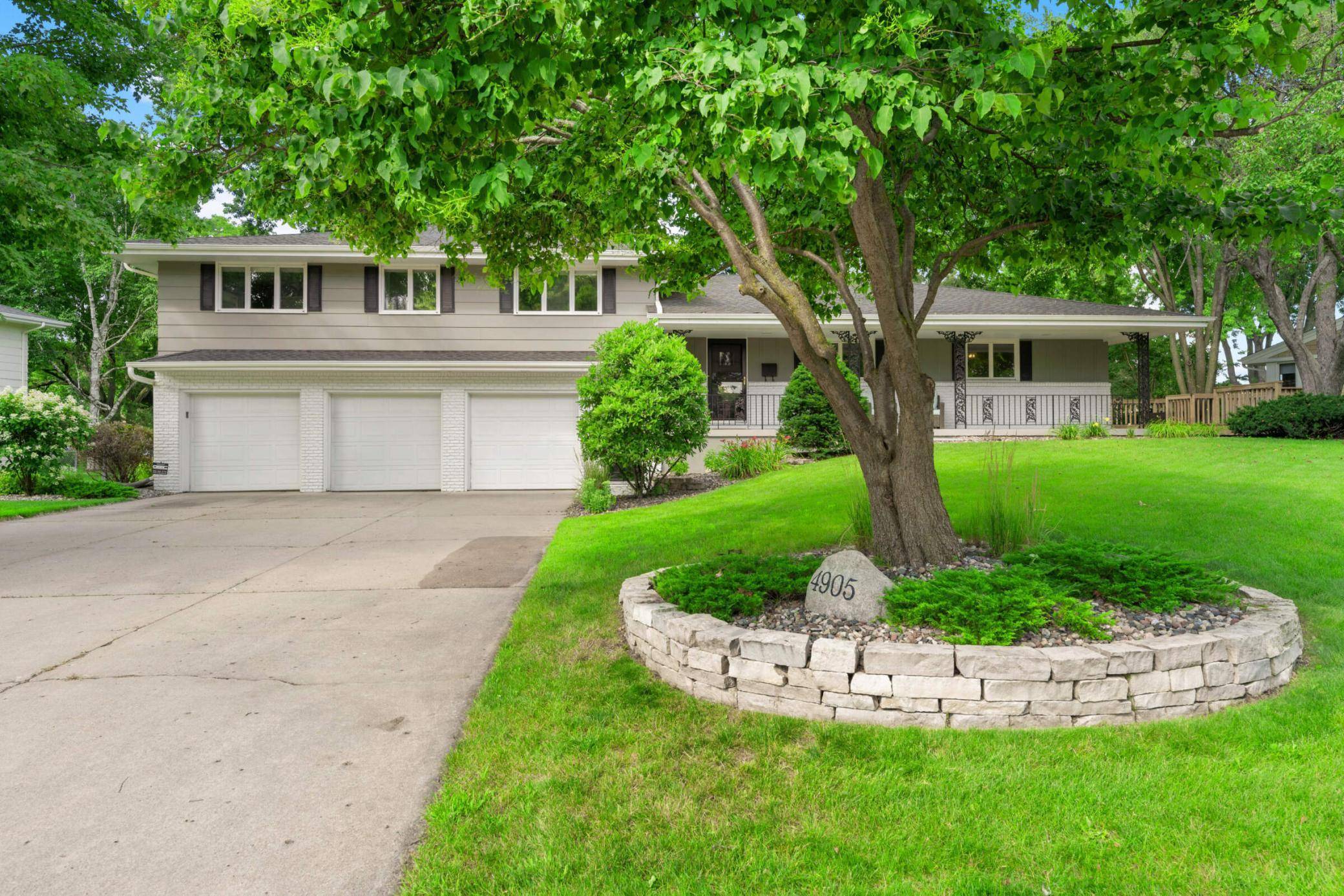 Edina, MN 55435,4905 Poppy LN