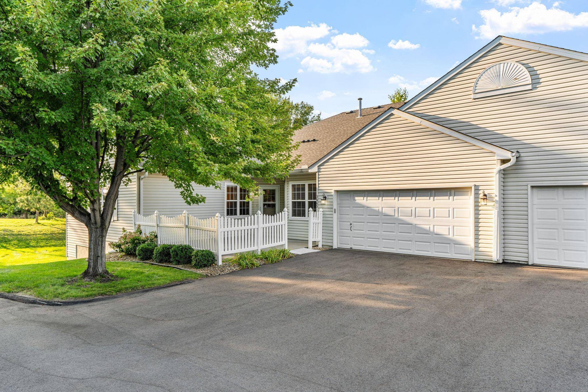 Eagan, MN 55121,3065 Timberwood TRL #42