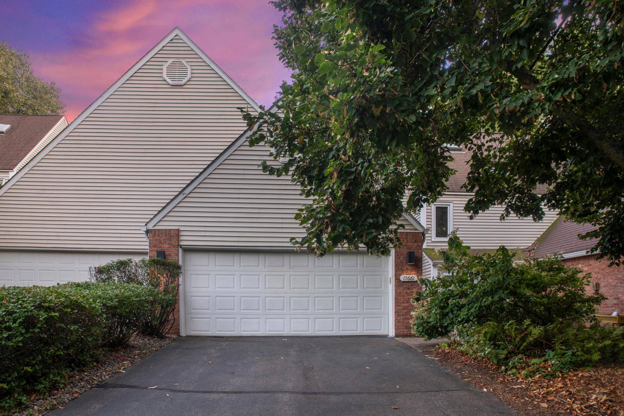 Minnetonka, MN 55345,17661 Southridge CT