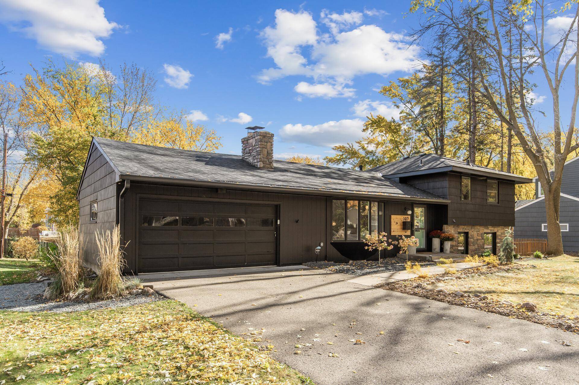 Edina, MN 55343,309 Griffit ST