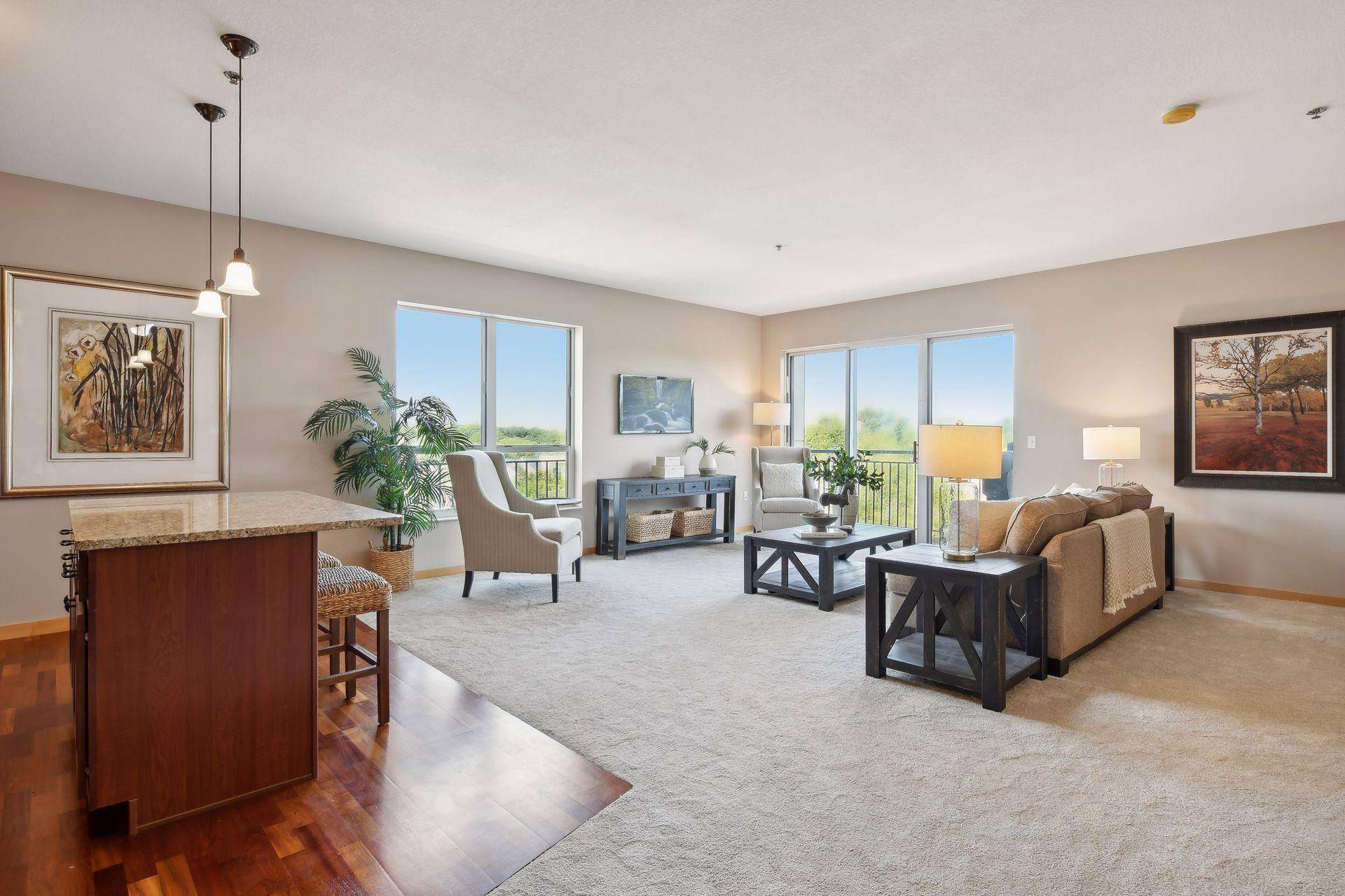 Hopkins, MN 55305,1502 5th ST N #513