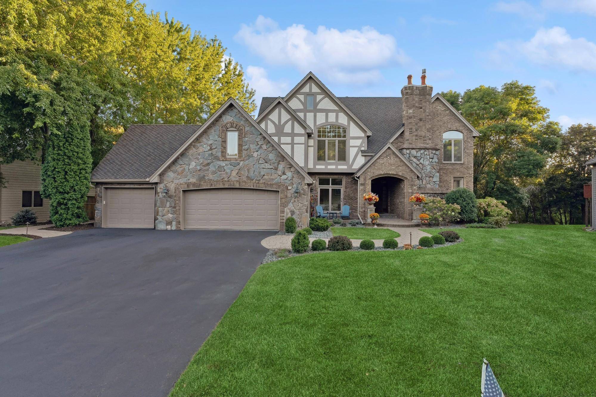 Eden Prairie, MN 55347,11193 Bluestem LN