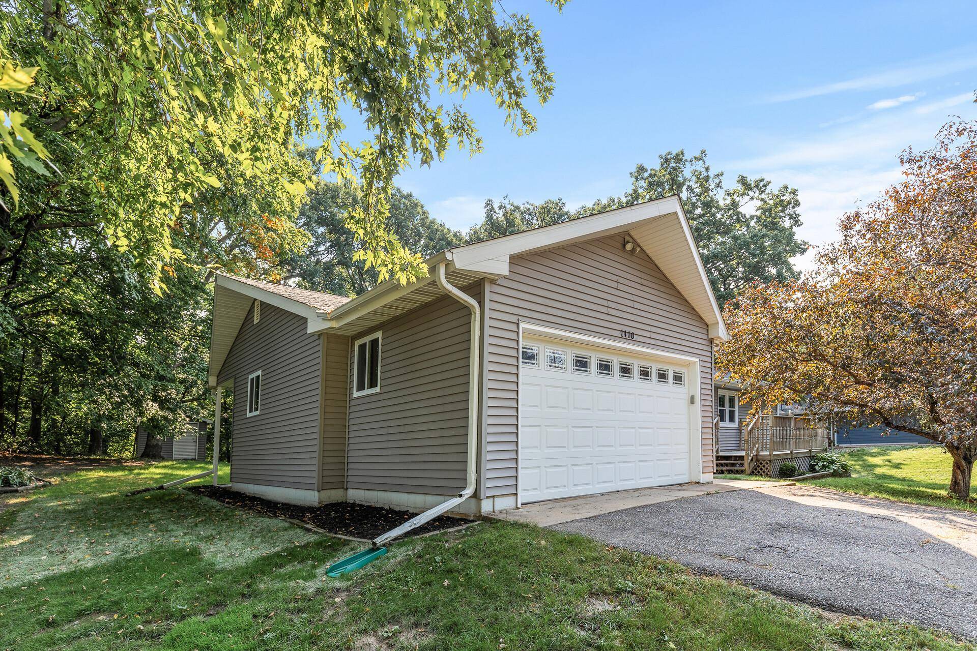 Plymouth, MN 55441,1110 Pineview LN N