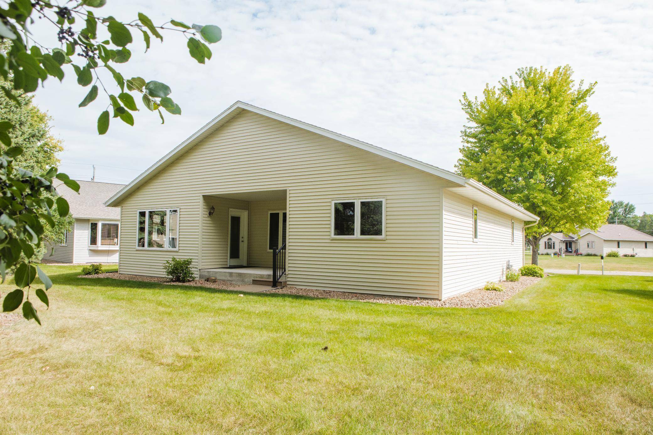 Morris, MN 56267,18 Townhouse RD