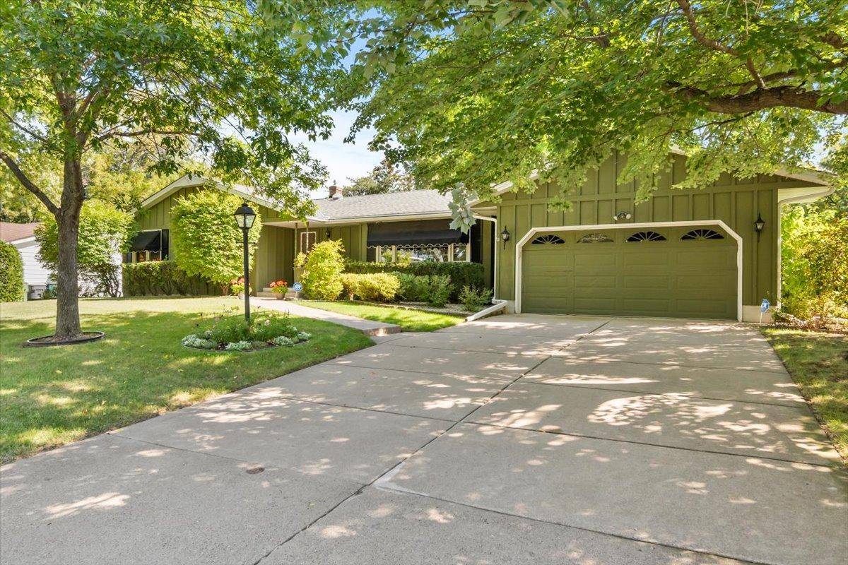 Shoreview, MN 55126,3136 Hafner CT