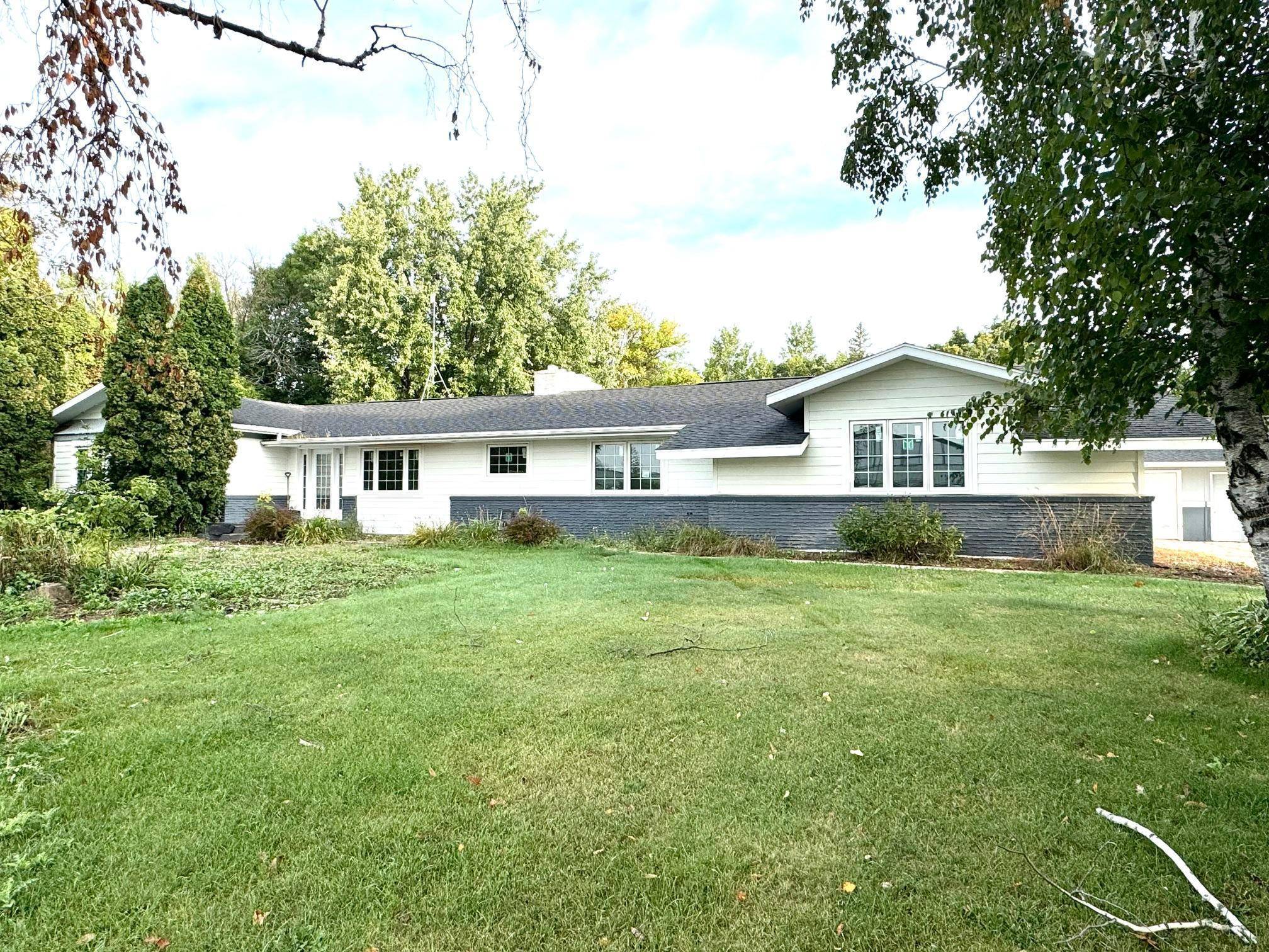 Roseau, MN 56751,505 6th ST NE