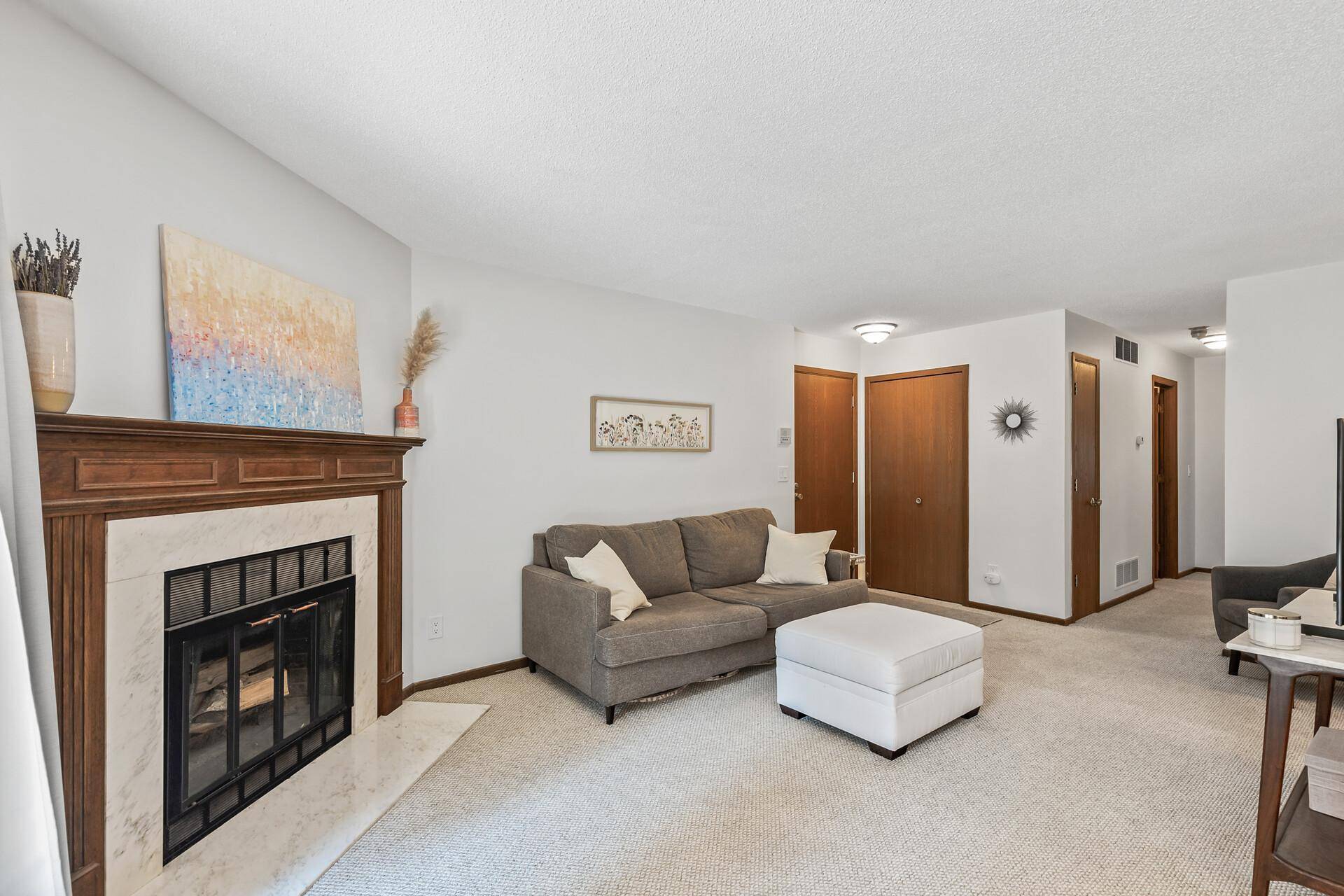 Edina, MN 55436,6991 Langford CT