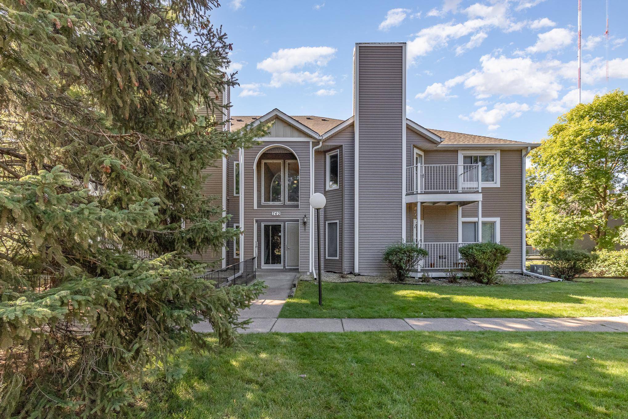 Shoreview, MN 55126,742 County Road F W #1009