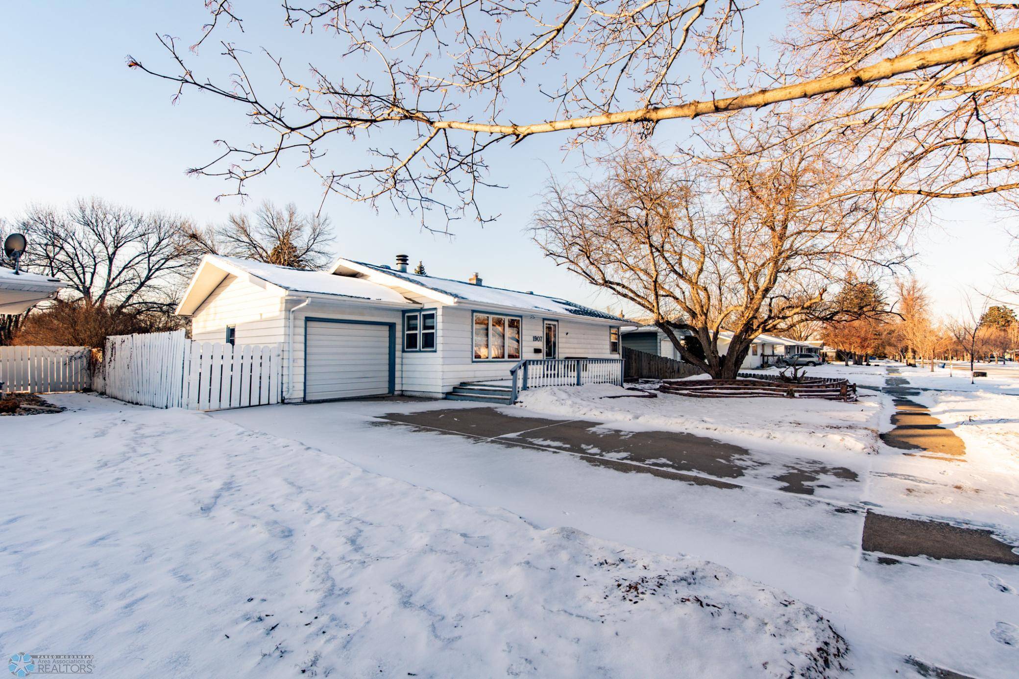 Moorhead, MN 56560,1907 17th ST S