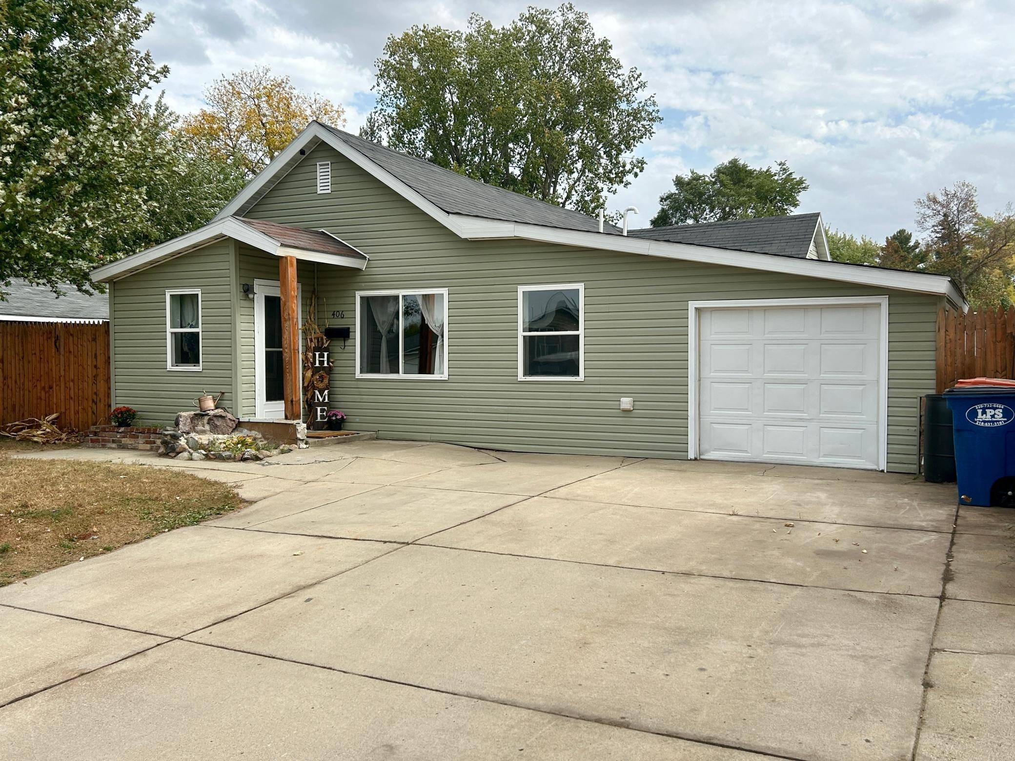 Wadena, MN 56482,406 4th ST NW