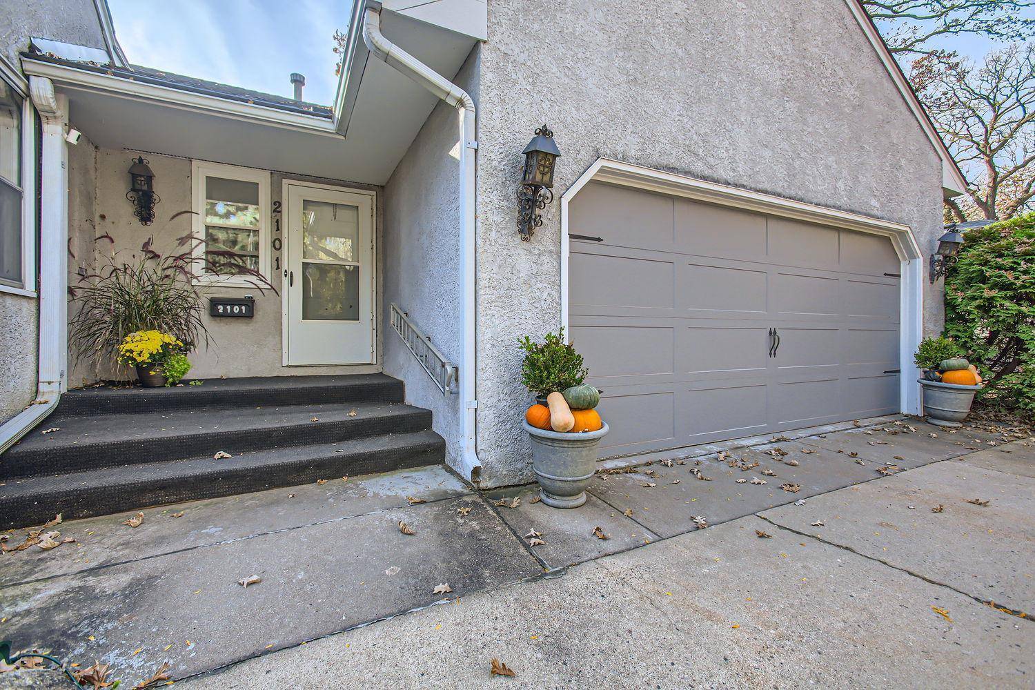 Richfield, MN 55423,2101 W 67th ST