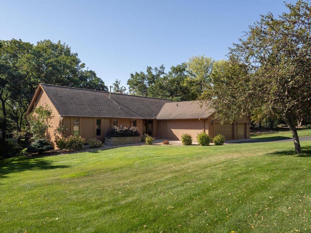 Minnetonka, MN 55305,12217 Golden Acre DR