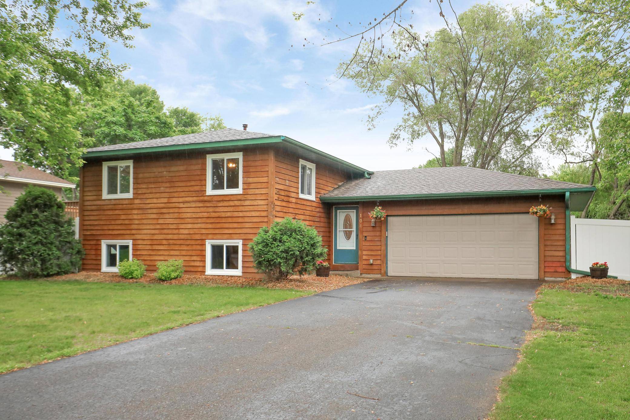 Monticello, MN 55362,104 Craig LN