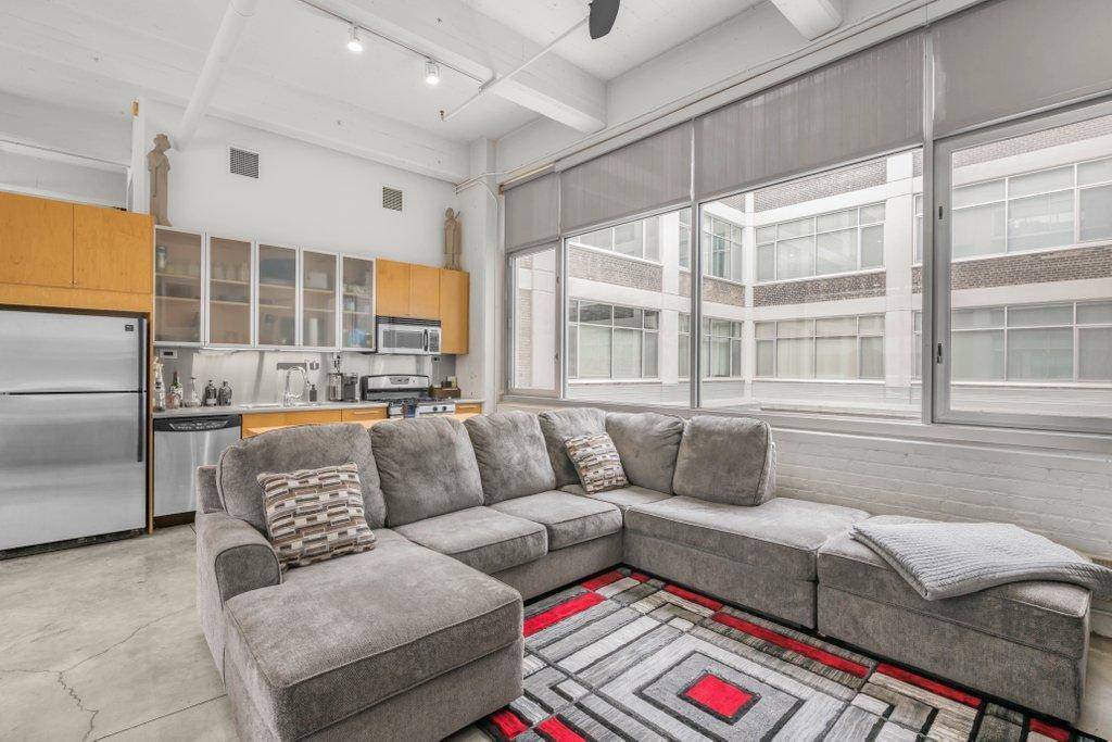 Minneapolis, MN 55401,700 Washington AVE N #400