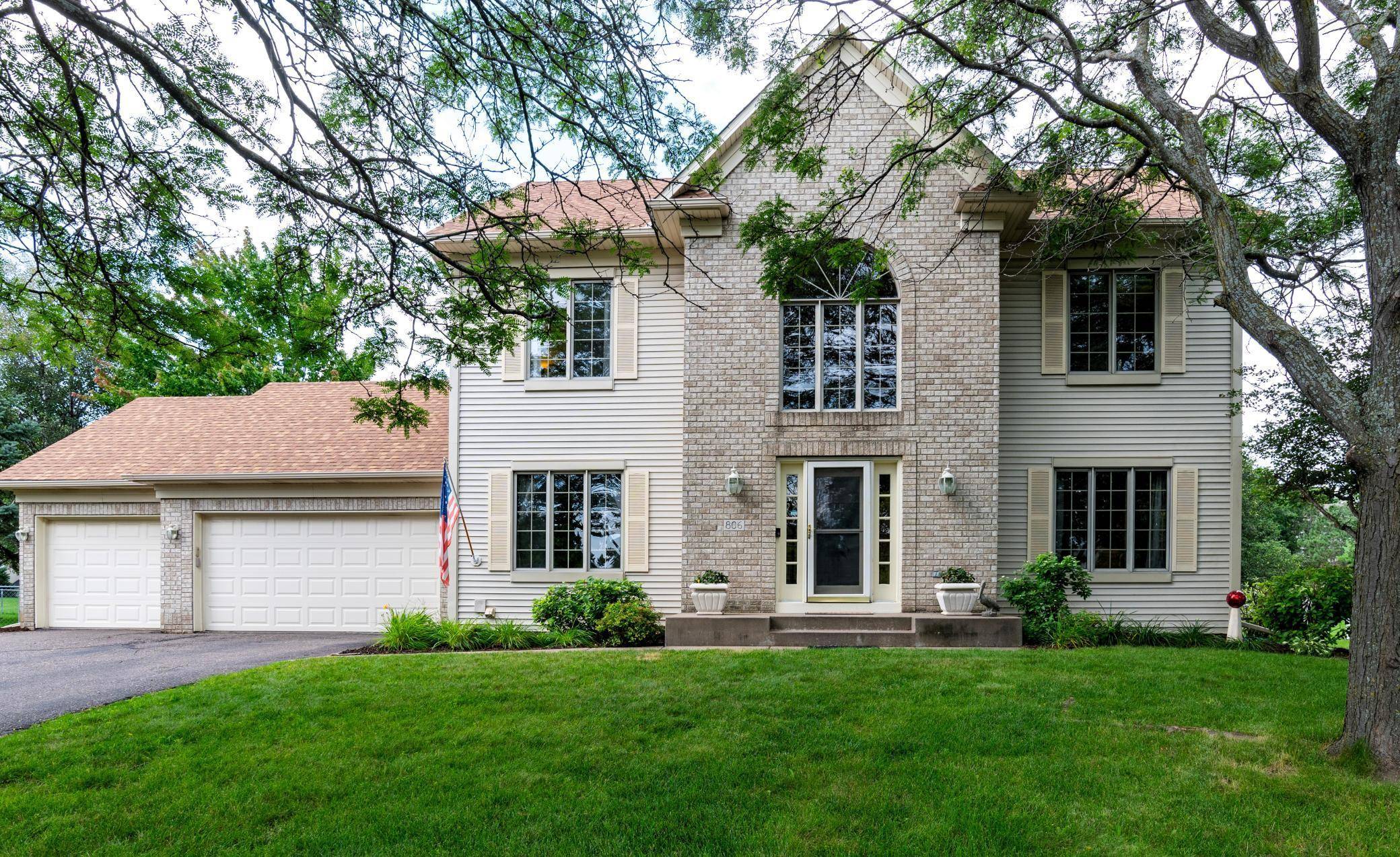 Woodbury, MN 55125,806 Spring Hill CT