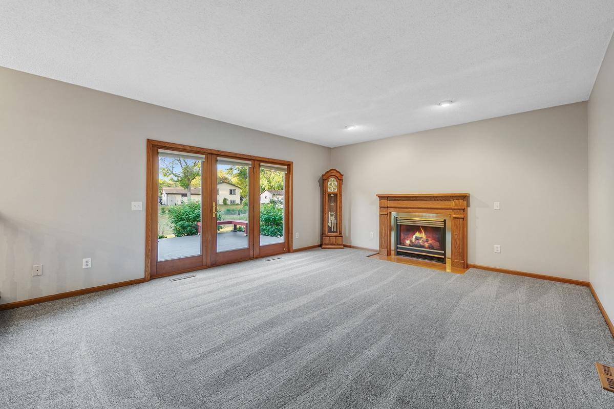 Faribault, MN 55021,1520 Trailwood LN SW