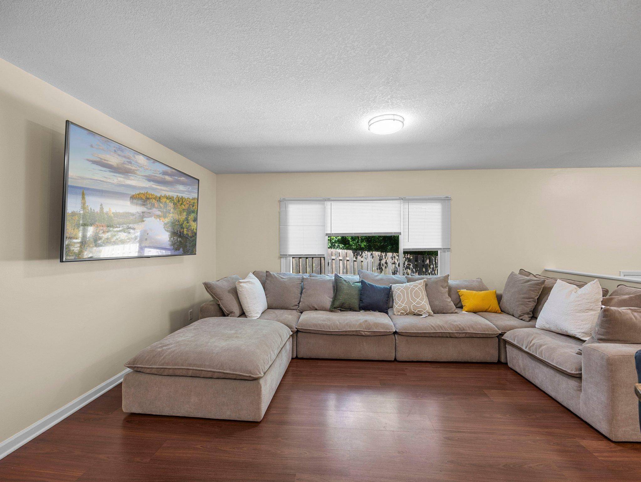 Eagan, MN 55122,1544 Greenwood CT N