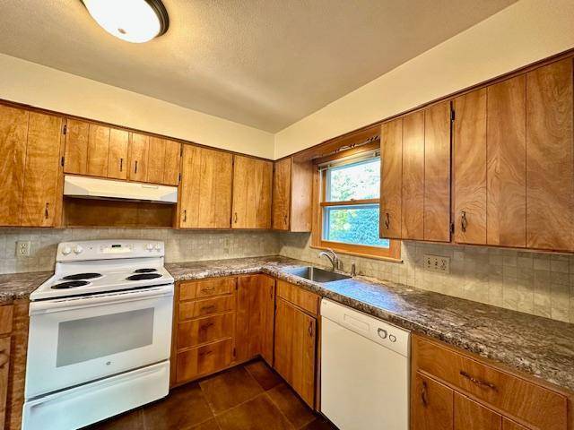 Caledonia, MN 55921,409 Winnebago ST S
