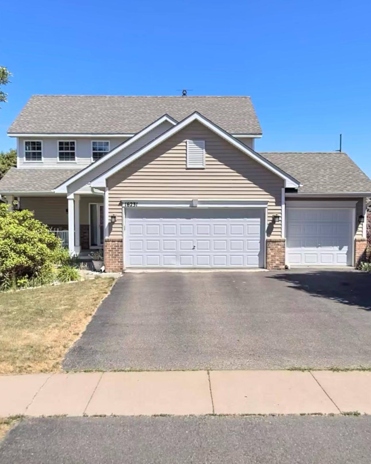 Lakeville, MN 55044,16231 Fallbrook DR