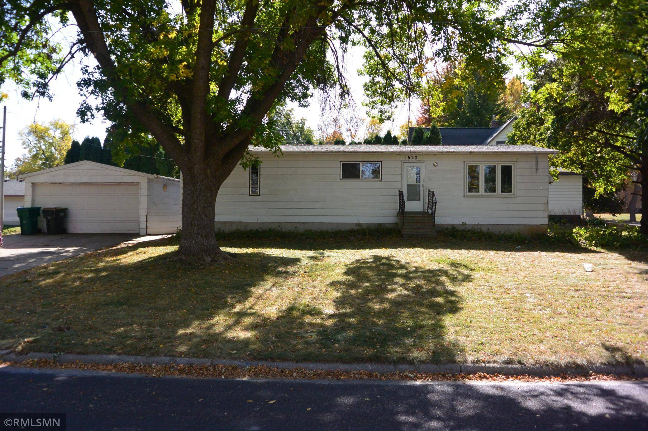 Glencoe, MN 55336,1520 12th ST E