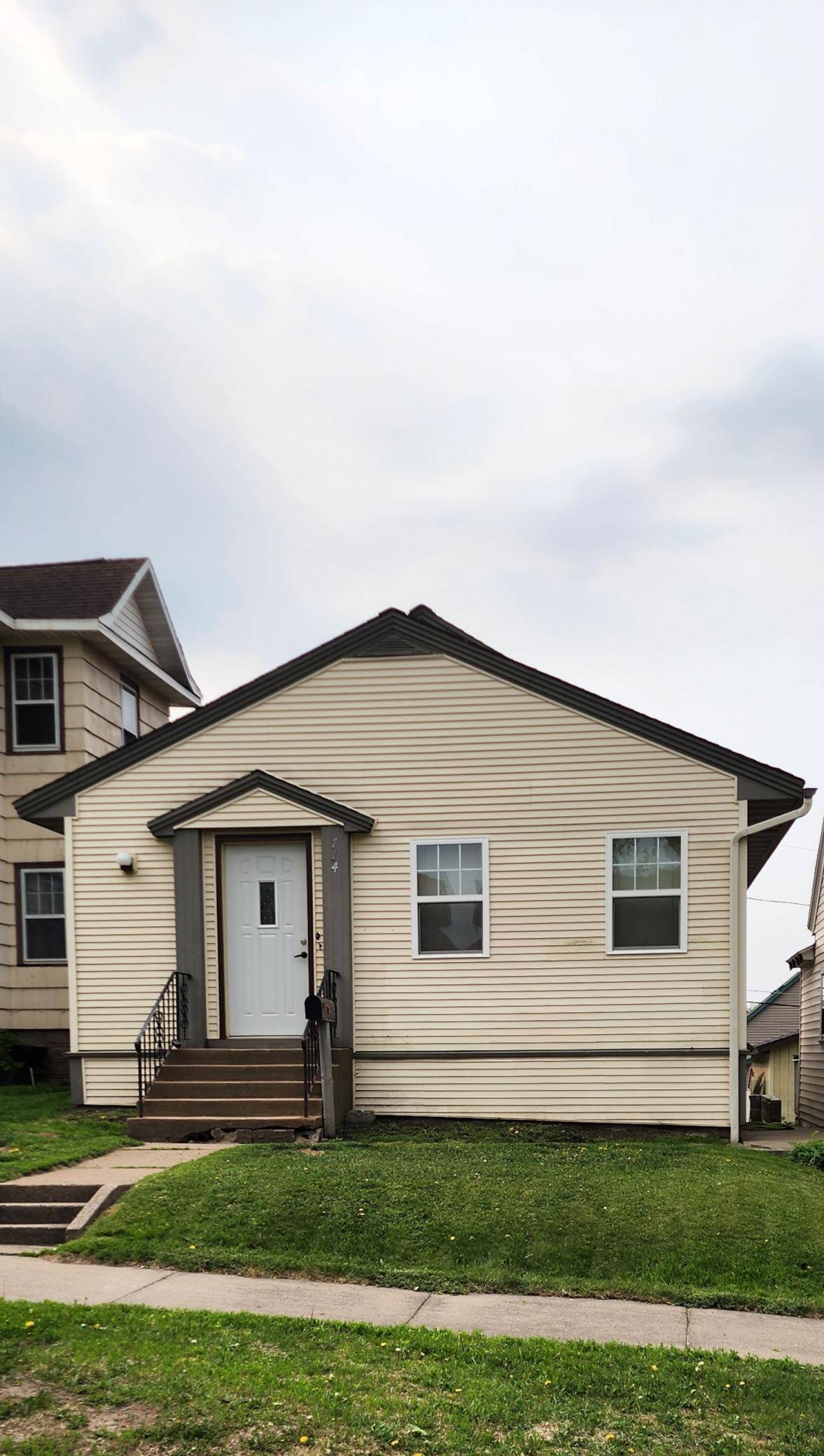 Eveleth, MN 55734,714 Cleveland ST