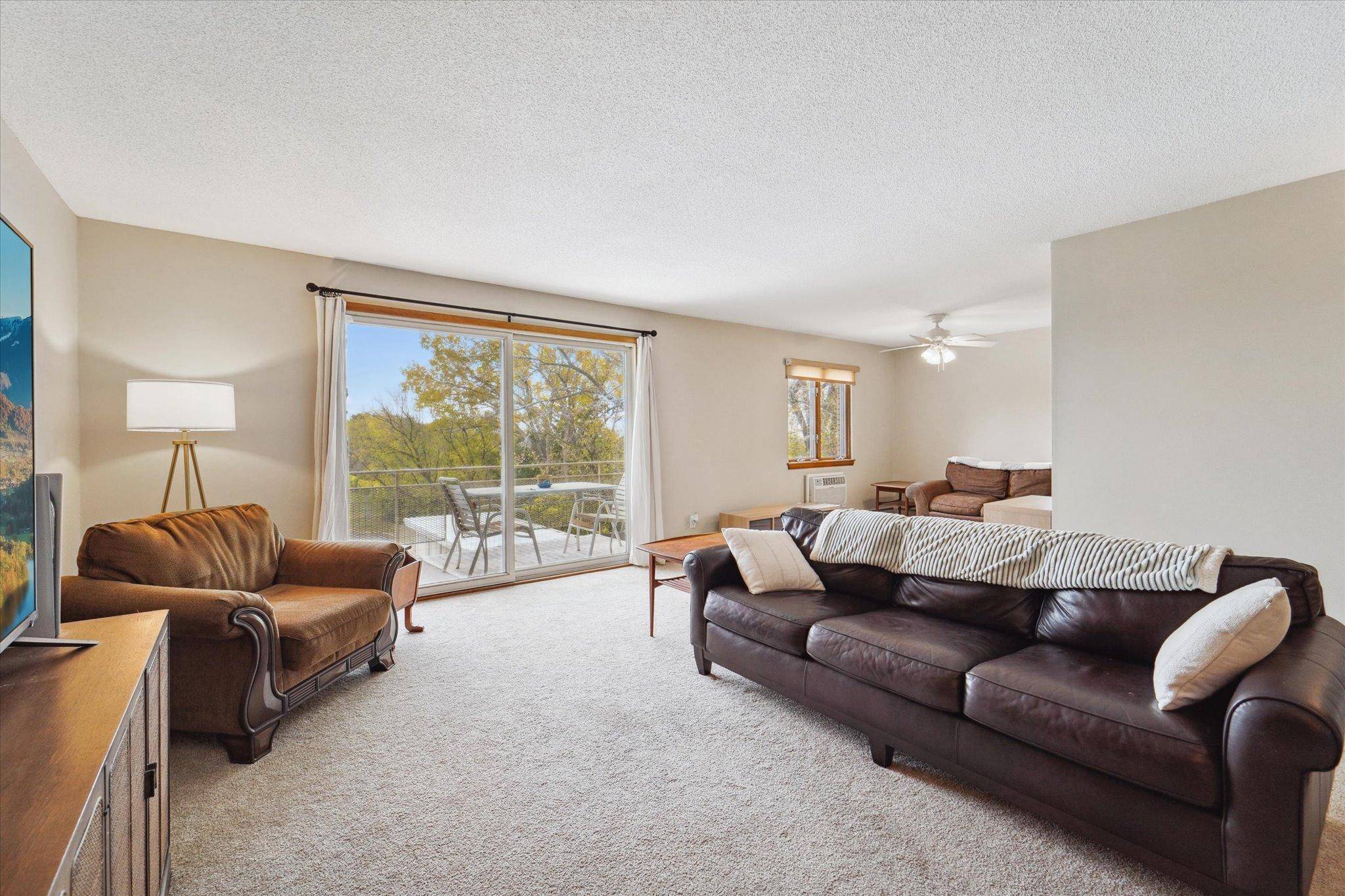 West Saint Paul, MN 55118,100 Imperial DR W #401