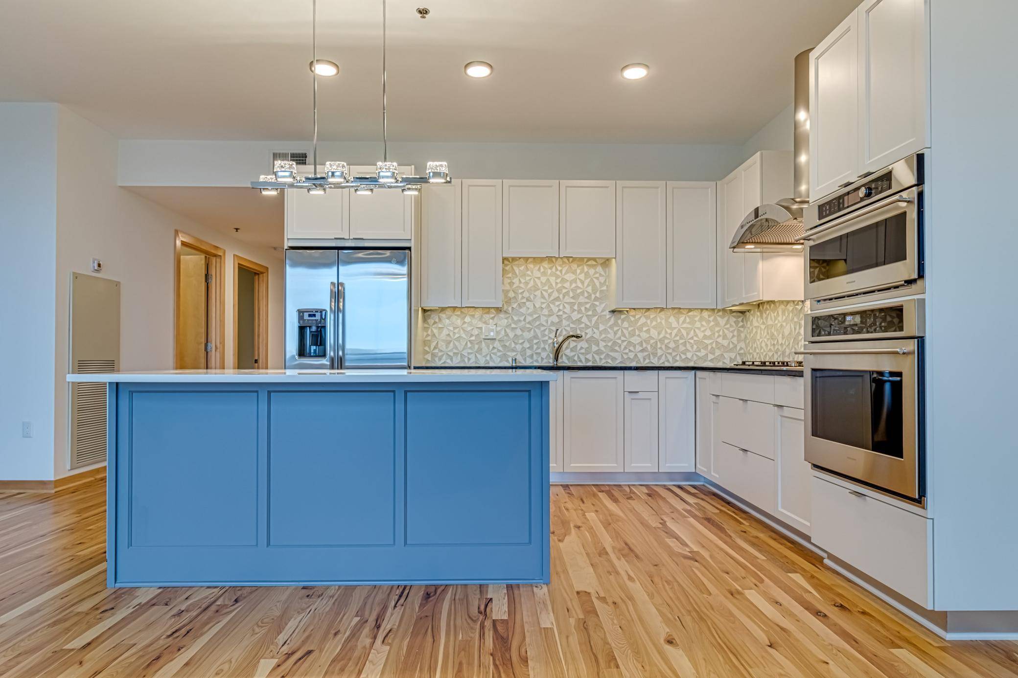 Minneapolis, MN 55415,1240 S 2nd Street #1122