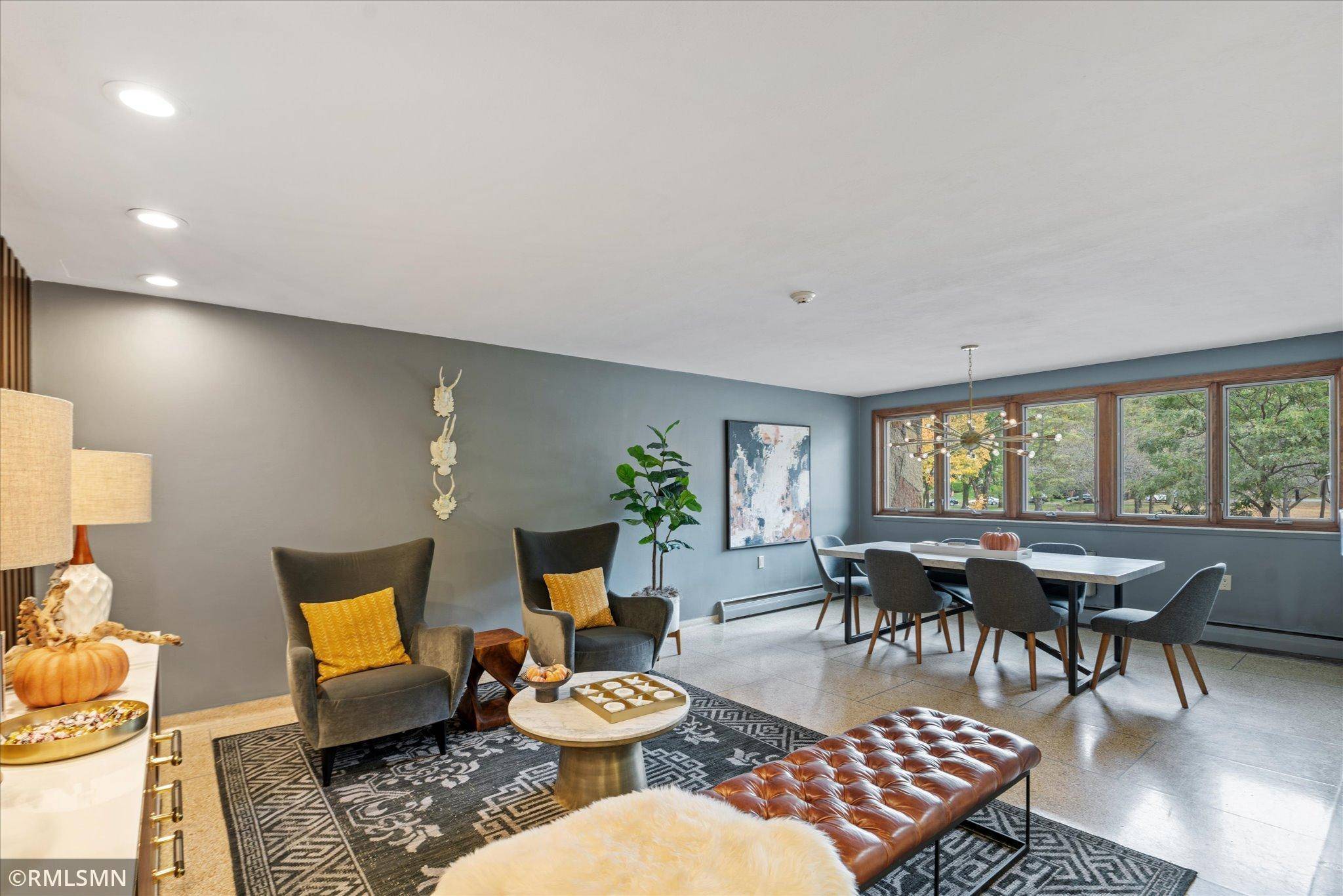 Minneapolis, MN 55416,2928 Dean Pkwy #2J