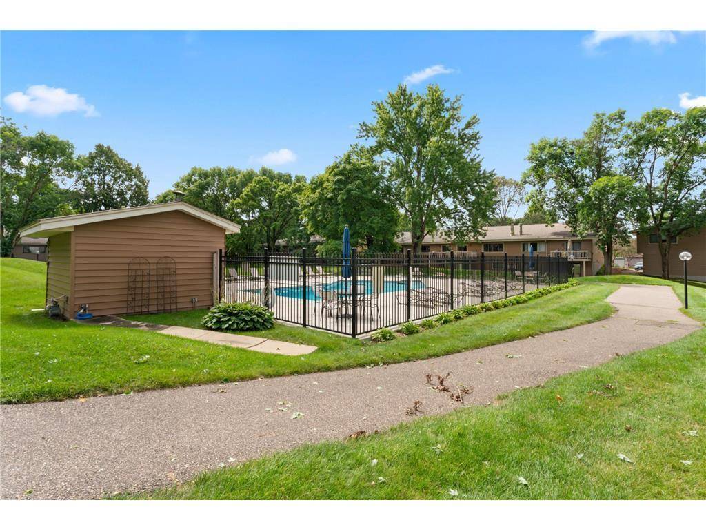 Eden Prairie, MN 55347,8305 Mitchell RD